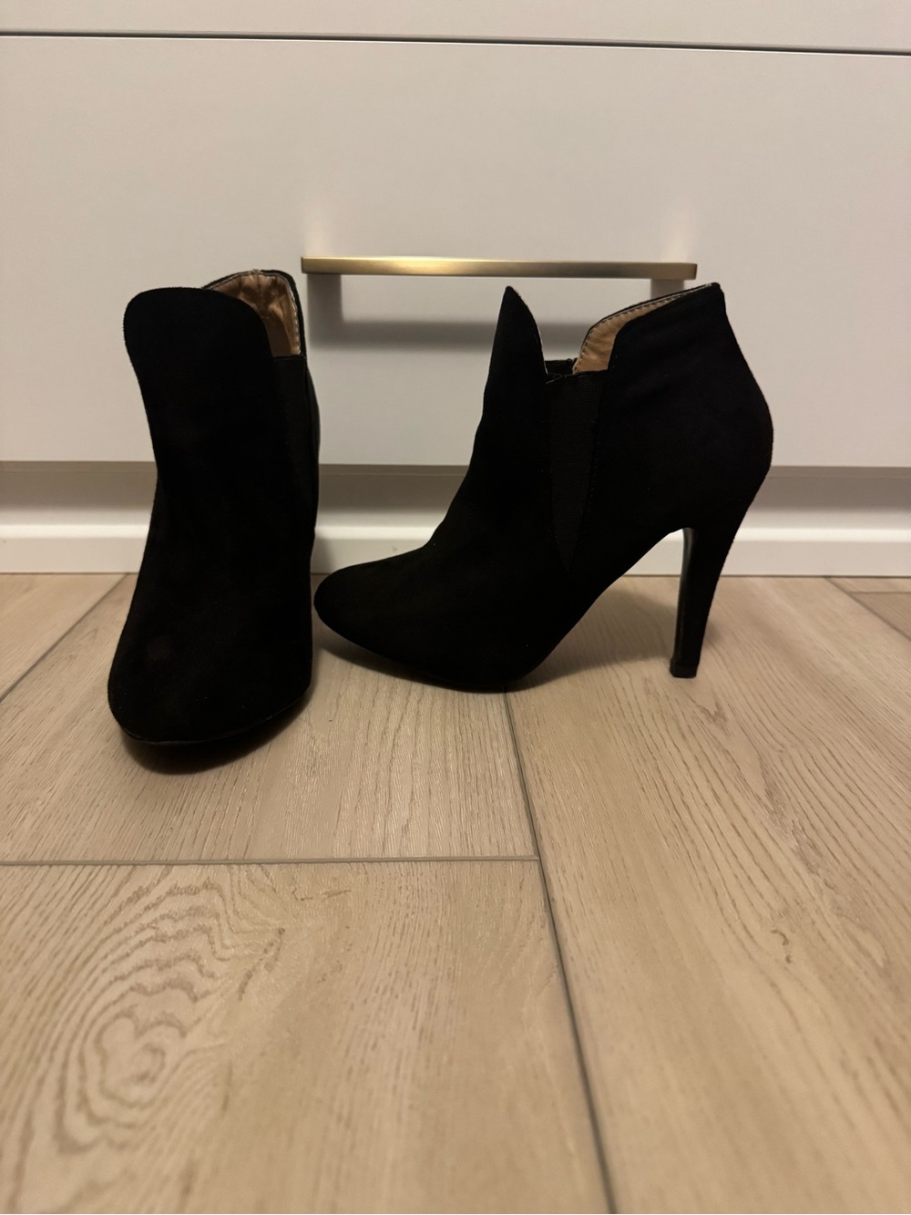 Classic Black Suede Pointed Toe High-Heel Ankle Booties